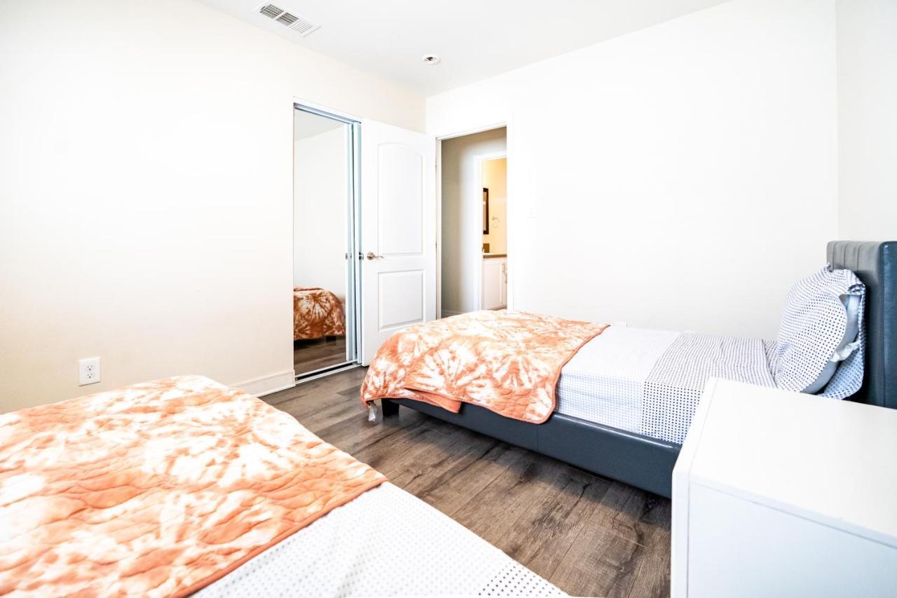 Large Condo Sleeps 10 Near Downtown Лос-Анджелес Екстер'єр фото